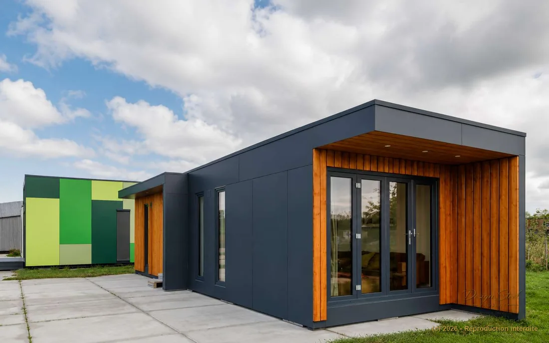 Santé — construction container